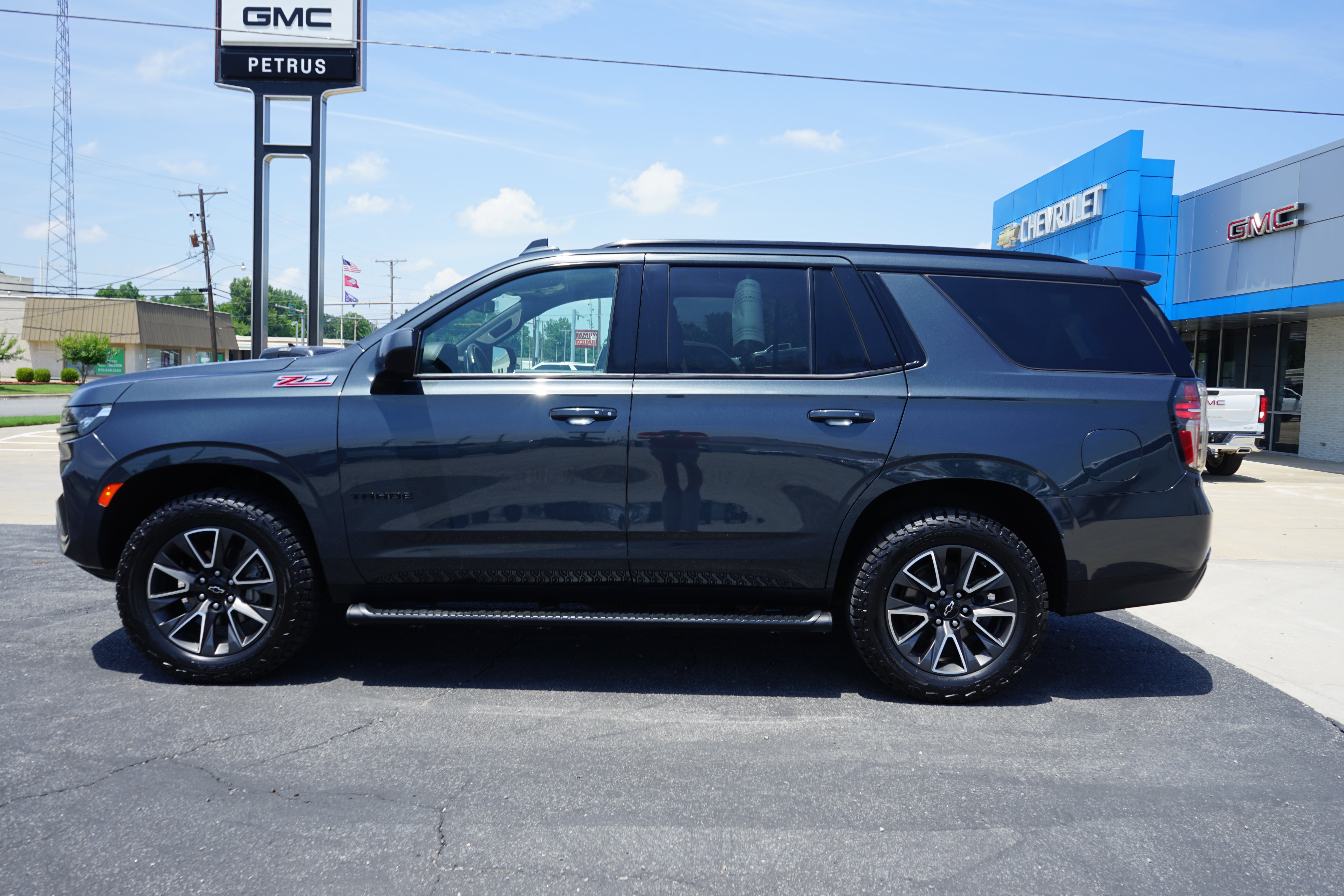 2022 Chevrolet Tahoe — side profile view